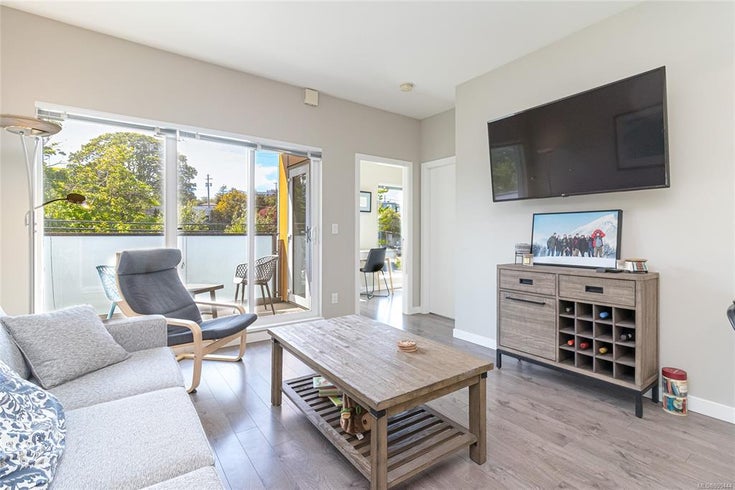 412-767 Tyee Rd - VW Victoria West Condo Apartment, 1 Bedroom (999444)