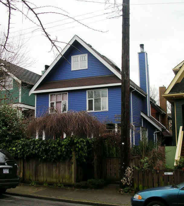 2646 W 5th Avenue - Kitsilano 1/2 Duplex, 3 Bedrooms (V582027)