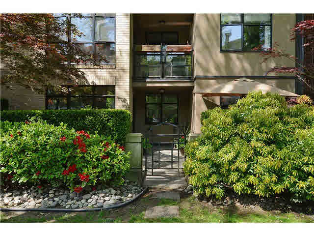 110 2181 W 10th Avenue - Kitsilano Apartment/Condo, 2 Bedrooms (V1006215)