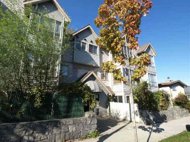 201 2333 Clark Drive - Mount Pleasant VE Apartment/Condo, 2 Bedrooms (V787377)