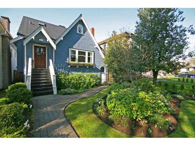 3327 W 14th Avenue - Kitsilano House/Single Family, 4 Bedrooms (V888957)