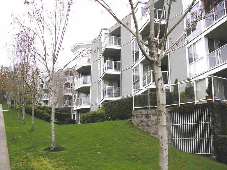 204 8460 Jellicoe Street - South Marine Apartment/Condo, 1 Bedroom (V531516)