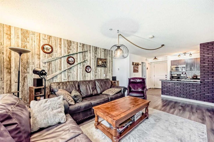 1114, 81 legacy Boulevard  - Legacy Apartment for Sale, 3 Bedrooms (A2242807)
