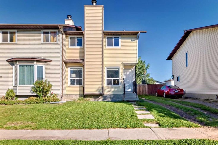 3920 44 Avenue NE - Whitehorn Semi Detached (Half Duplex) for Sale, 4 Bedrooms (A2250890)
