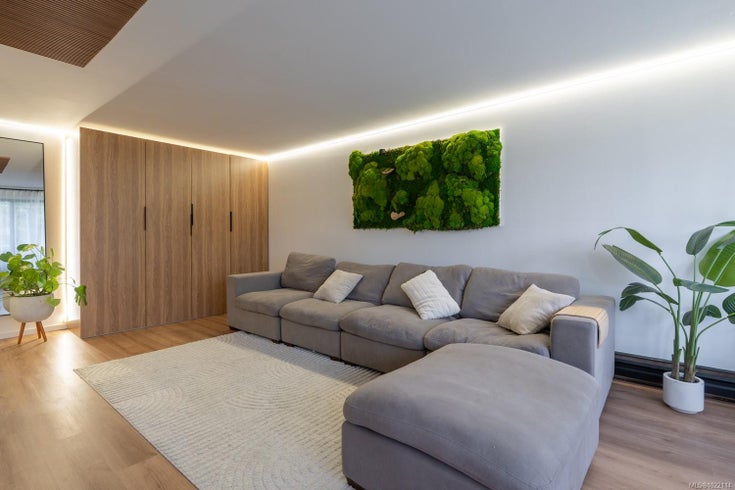 2203 - 1007 Bowen Rd - Na Central Nanaimo Condo Apartment for Sale, 1 Bedroom (1022114)