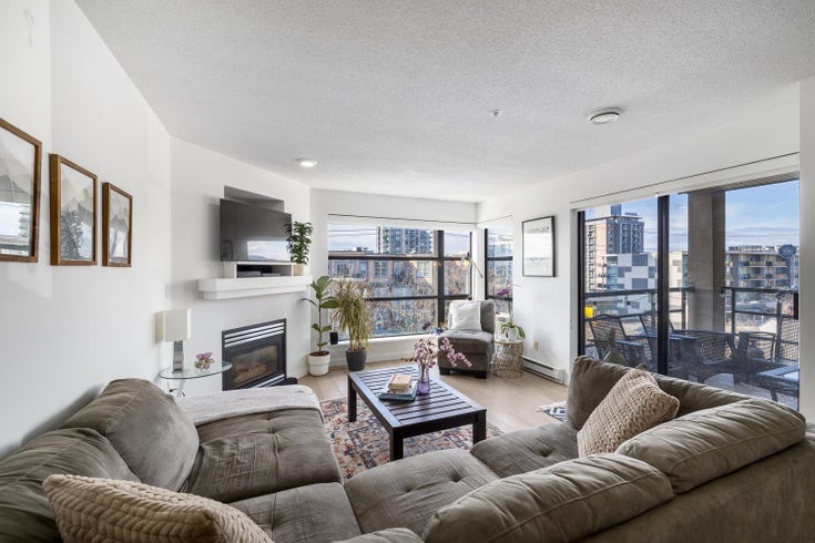409 124 W 3rd Street - Lower Lonsdale Apartment/Condo for sale, 2 Bedrooms (R2757595)