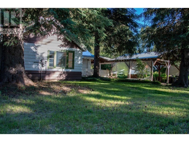 223 Riverside Avenue - Salmo House for Sale, 4 Bedrooms (10353799)