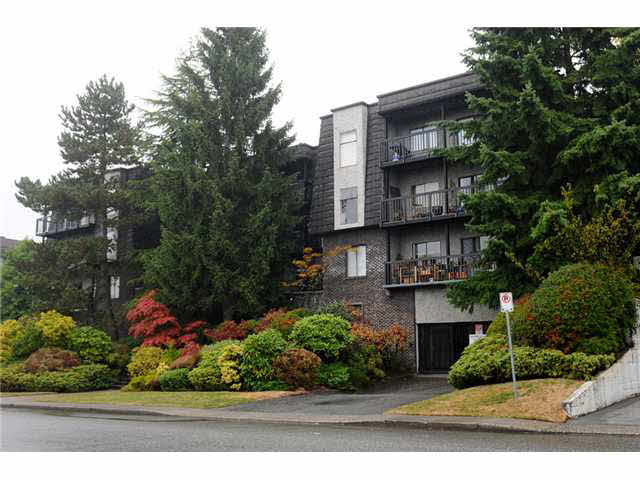 208 150 E 5th Street - Lower Lonsdale Apartment/Condo, 2 Bedrooms (V976250)