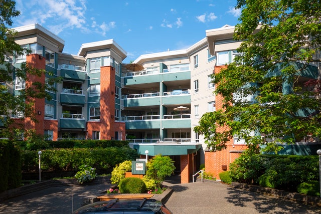 104 - 128 W 8th Street - Central Lonsdale Apartment/Condo for Sale, 2 Bedrooms (R3052115)