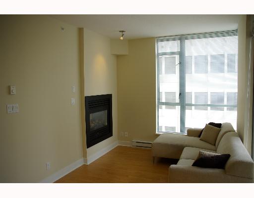 # 708 1238 BURRARD ST - Downtown VW Apartment/Condo, 1 Bedroom (V648985)