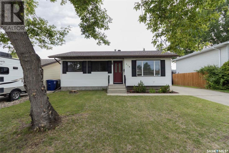 118 Stacey CRESCENT - Saskatoon House for Sale, 4 Bedrooms (SK012336)