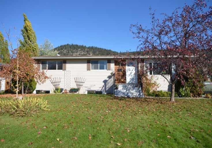 860 Western Avenue - Williams Lake - City HOUSE, 6 Bedrooms (R2116699)