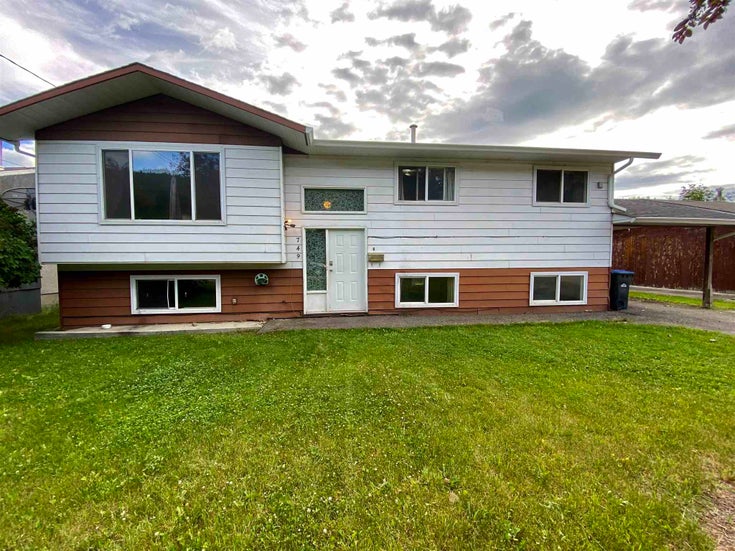 749 N Tenth Avenue - Williams Lake - City HOUSE, 5 Bedrooms (R2596835)