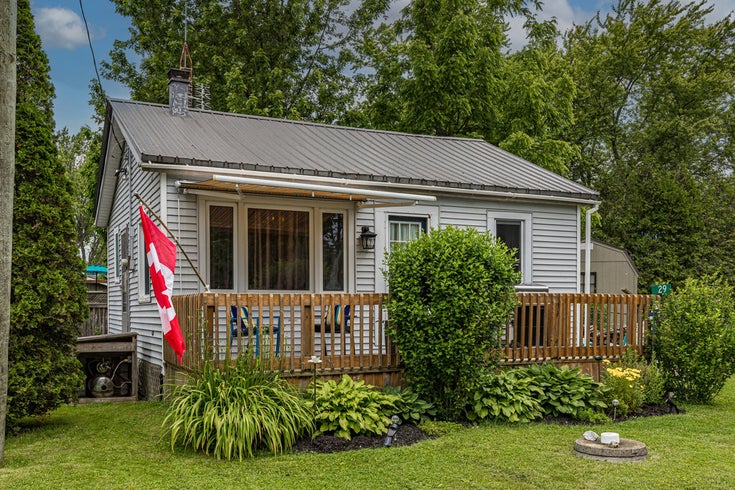 29 Lake Road - Selkirk Single Family for sale, 2 Bedrooms (40606785)
