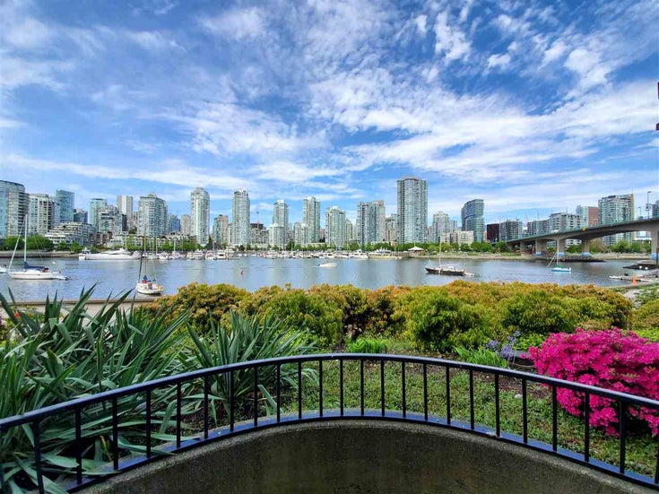 113 1859 Spyglass Place - False Creek Apartment/Condo, 2 Bedrooms (R2455920)