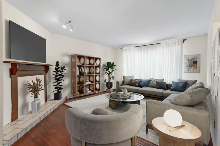 1568 161 Street - King George Corridor Half Duplex for Sale, 6 Bedrooms (R3011678)
