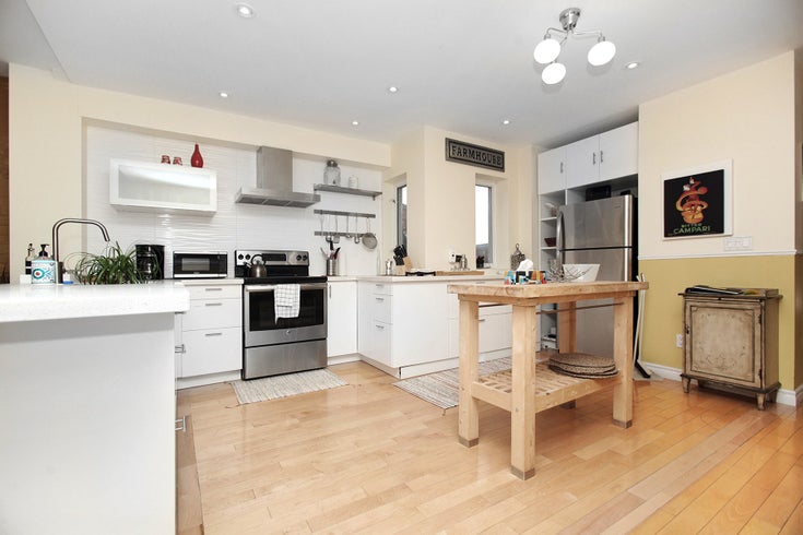 478 Bloor St. Unit 1 - Annex Store W Apt/Office for Rent, 3 Bedrooms (C9769051)