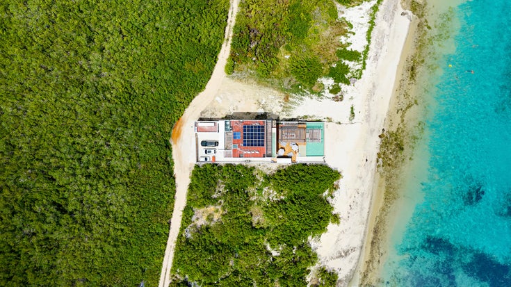 Ultra-Private Caribbean Beachfront Estate in Puerto Morelos - Beachfront House for Sale, 7 Bedrooms 