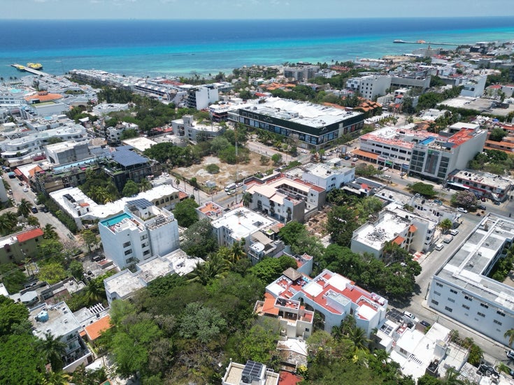 Multi-family home with rental units only 3 blocks from the beach  - QUINTAS DEL CARMEN House for sale, 5 Bedrooms 
