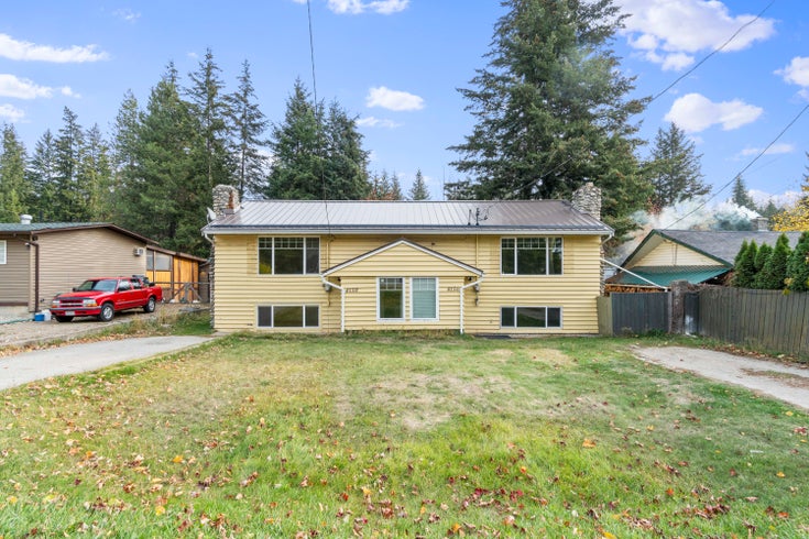 4156/4158 Squilax Anglemont Rd, Scotch Creek BC, V0E 1M5 - North Shuswap Single Family for sale, 6 Bedrooms (10264928)
