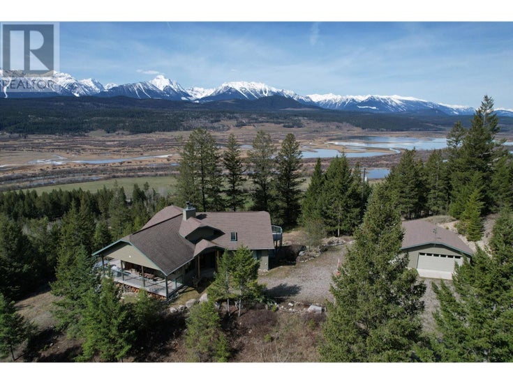 2360/2380 95 Highway - Spillimacheen House for Sale, 4 Bedrooms (2476294)