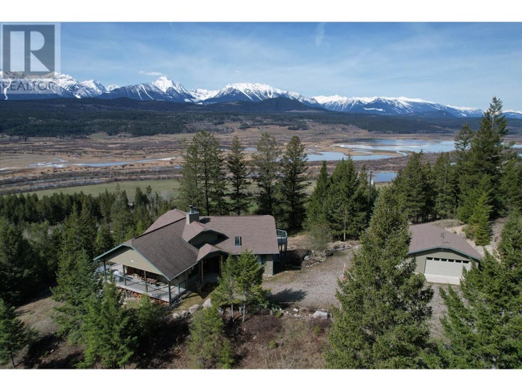 2360/2380 HIGHWAY 95 - Spillimacheen House for Sale, 4 Bedrooms (2476294)