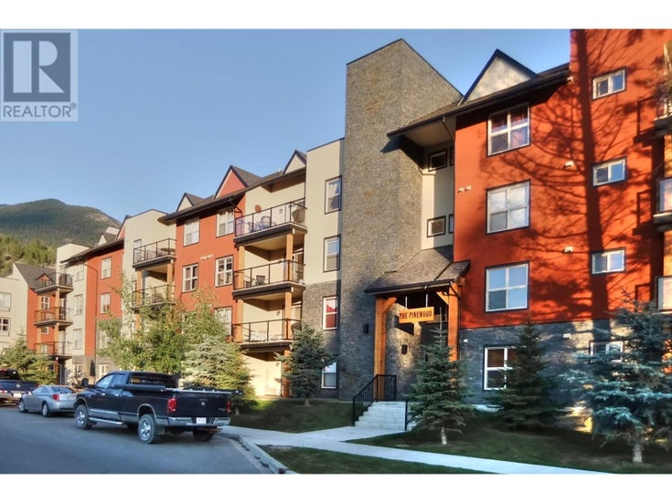 4884 Stanley Street Unit# 302 - Radium Hot Springs Apartment for Sale, 1 Bedroom (10345372)