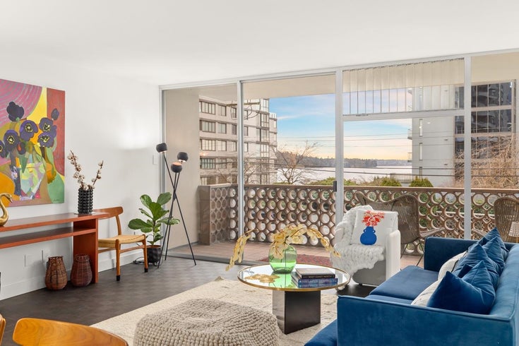 101 - 2135 Argyle Avenue - Dundarave Apartment/Condo for Sale, 2 Bedrooms (R3019702)