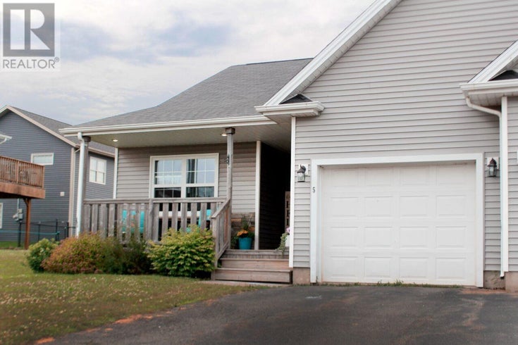 5 PARKMAN Drive - East Royalty House for Sale, 2 Bedrooms (202517753)