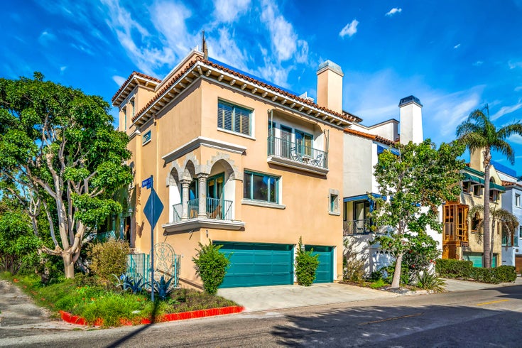 5302 Pacific Ave - Marina Del Rey House for rent, 5 Bedrooms (PROPERTY AVAILABLE IMMEDIATELY)