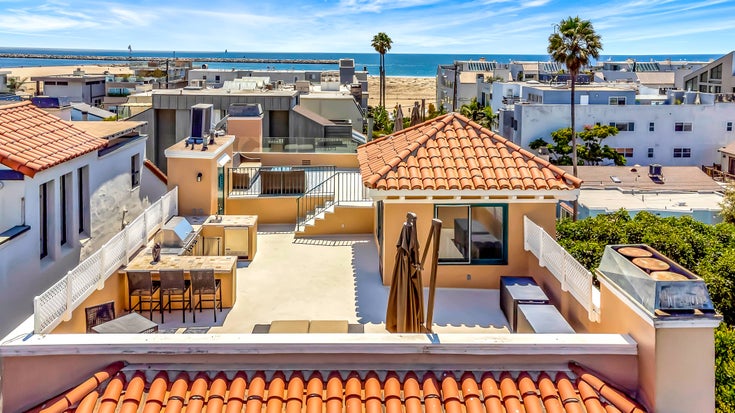 5302 Pacific Ave - Marina Del Rey House for rent, 5 Bedrooms (PROPERTY AVAILABLE IMMEDIATELY)