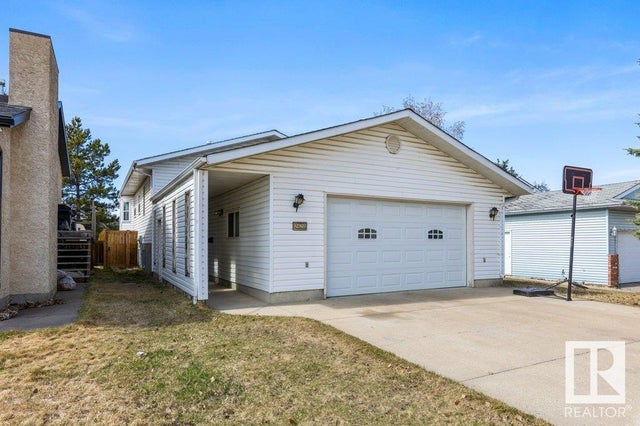 2420 49A ST NW - Weinlos Detached Single Family for Sale, 4 Bedrooms (E4432076)