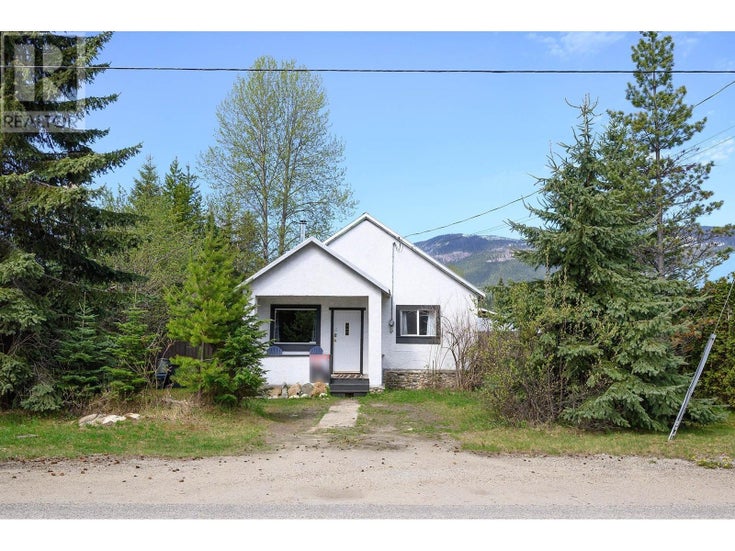 817 MAIN Street - Blue River House for Sale, 2 Bedrooms (177840)