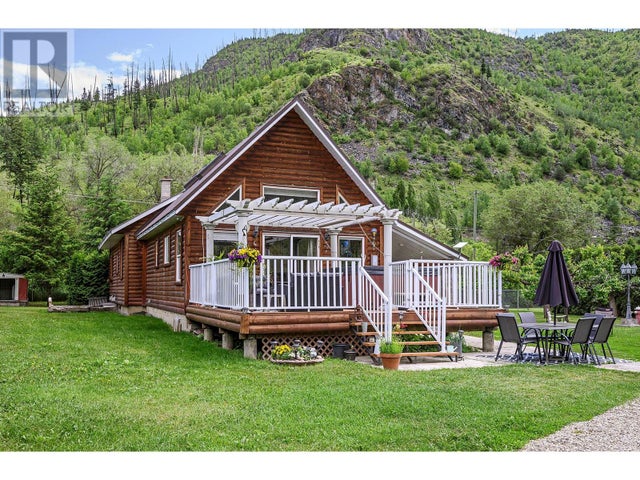 3215 YELLOWHEAD Highway - Barriere House for Sale, 3 Bedrooms (10352207)