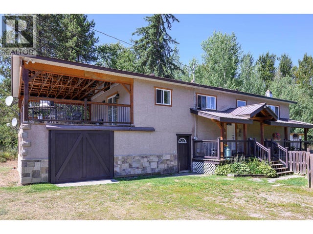 1061 Yellowhead Highway S - Clearwater House for Sale, 4 Bedrooms (10358955)