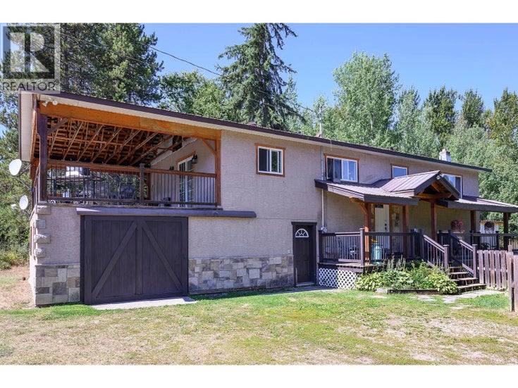 1061 Yellowhead Highway S - Clearwater House for Sale, 4 Bedrooms (10358955)