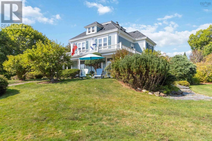 66 McDonald Street - Lunenburg House for Sale, 5 Bedrooms (202516140)