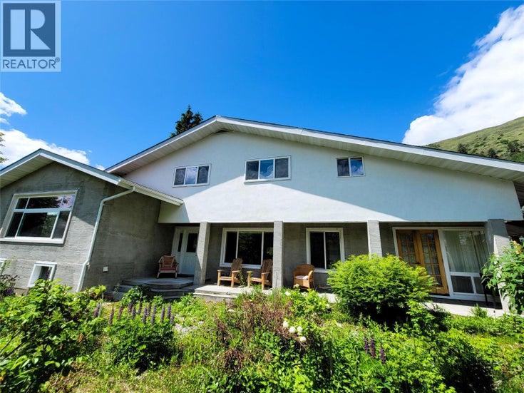 5855 Spencer Road - Grand Forks House for Sale, 4 Bedrooms (10371015)