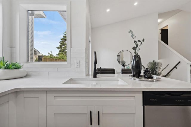 9029 21 Street SE - Riverbend Detached, 4 Bedrooms (A2229143)