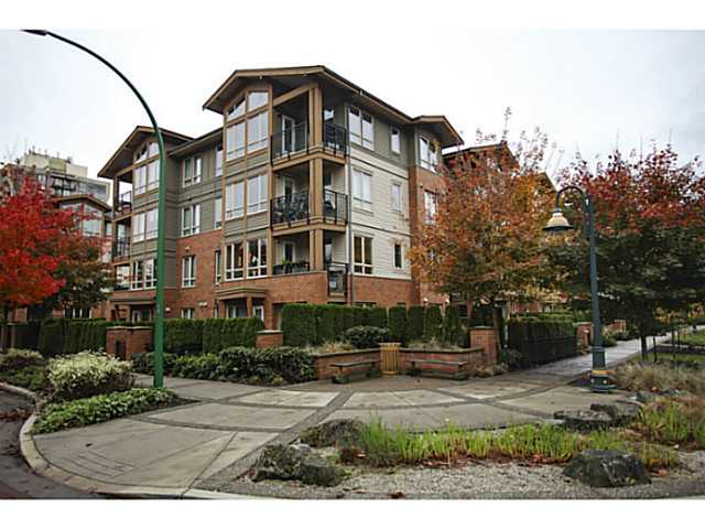 # 209 2601 WHITELEY CT - Lynn Valley Apartment/Condo, 2 Bedrooms (V1035178)