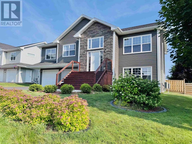 105 Royalty Road - West Royalty House for Sale, 5 Bedrooms (202517894)