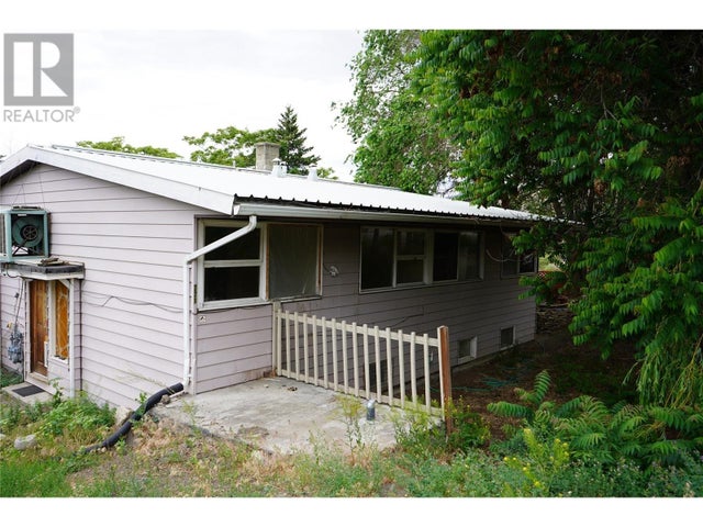 221 Government Street - Ashcroft Duplex for Sale, 3 Bedrooms (10351409)