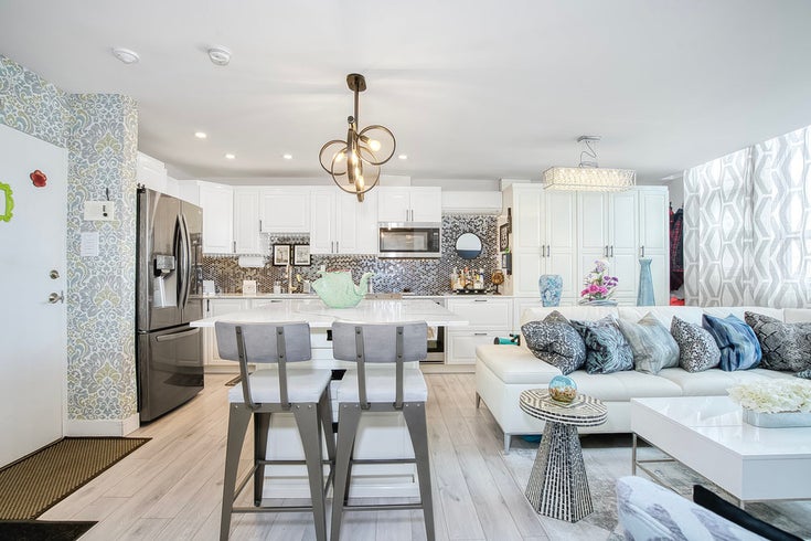 3621 Lake Shore Blvd West Penthouse #1 - Long Branch Co-op Apartment for Sale, 3 Bedrooms 