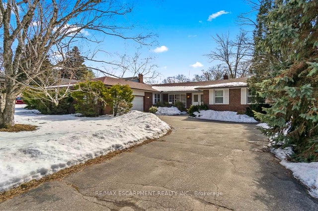 990 Springhill Drive - Lorne Park Detached(W12076262)