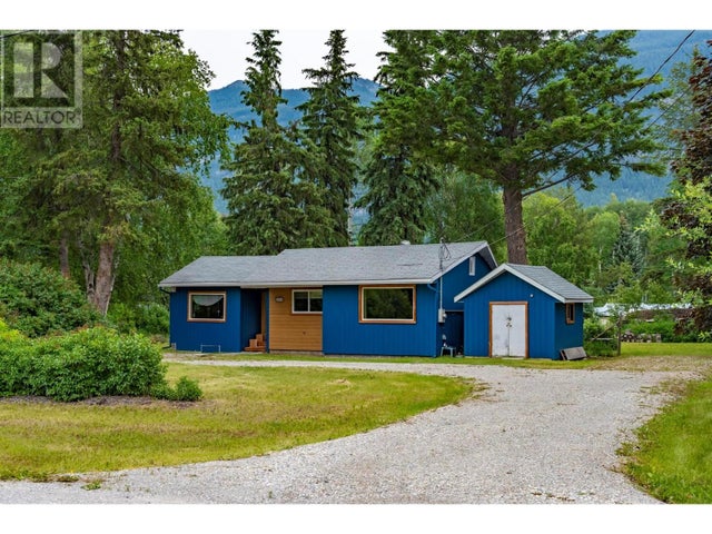 915 Ryter Road W - Golden House for Sale, 3 Bedrooms (10353995)
