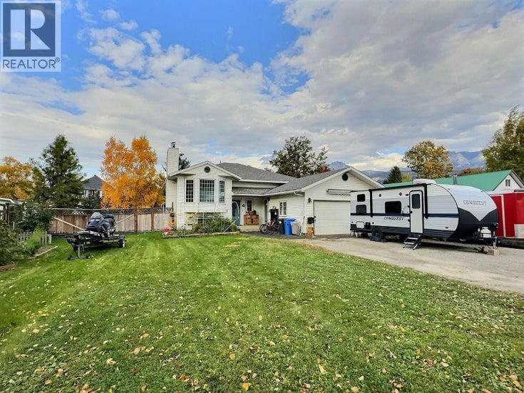 517 12th Street S - Golden House for Sale, 5 Bedrooms (10367357)