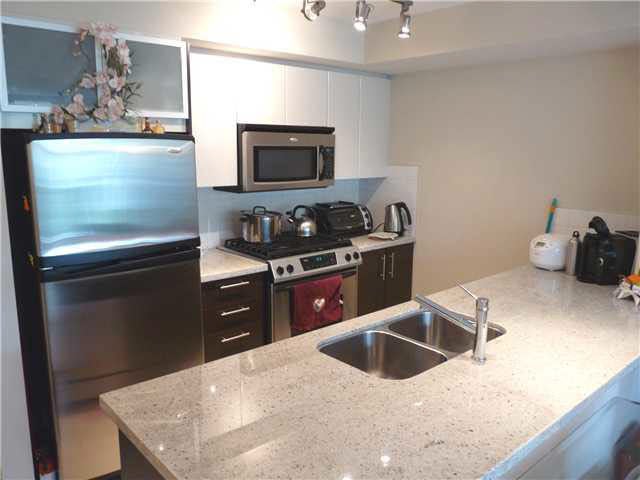 702 2289 Yukon Crescent - Brentwood Park Apartment/Condo, 2 Bedrooms (V832610)