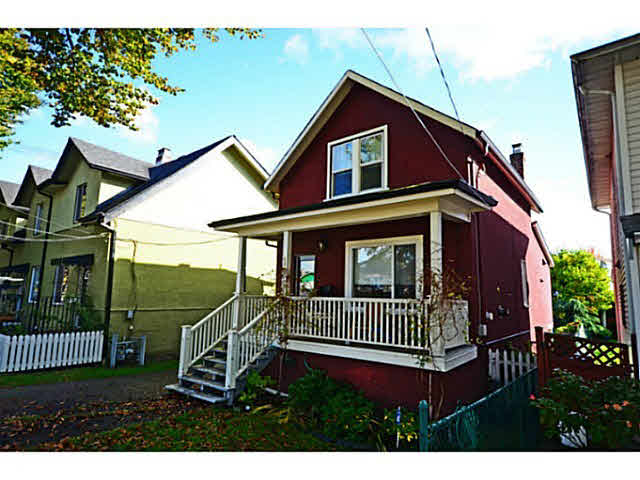 4304 Welwyn Street - Victoria VE House/Single Family, 2 Bedrooms (V1031174)