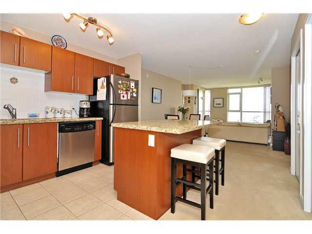 803 2138 Madison Avenue - Willingdon Heights Apartment/Condo, 2 Bedrooms (V950918)