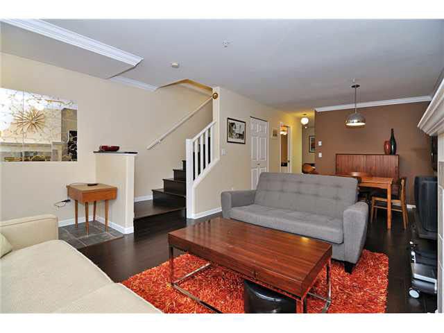 104 6588 Southoaks Crescent - Highgate Townhouse, 2 Bedrooms (V962872)